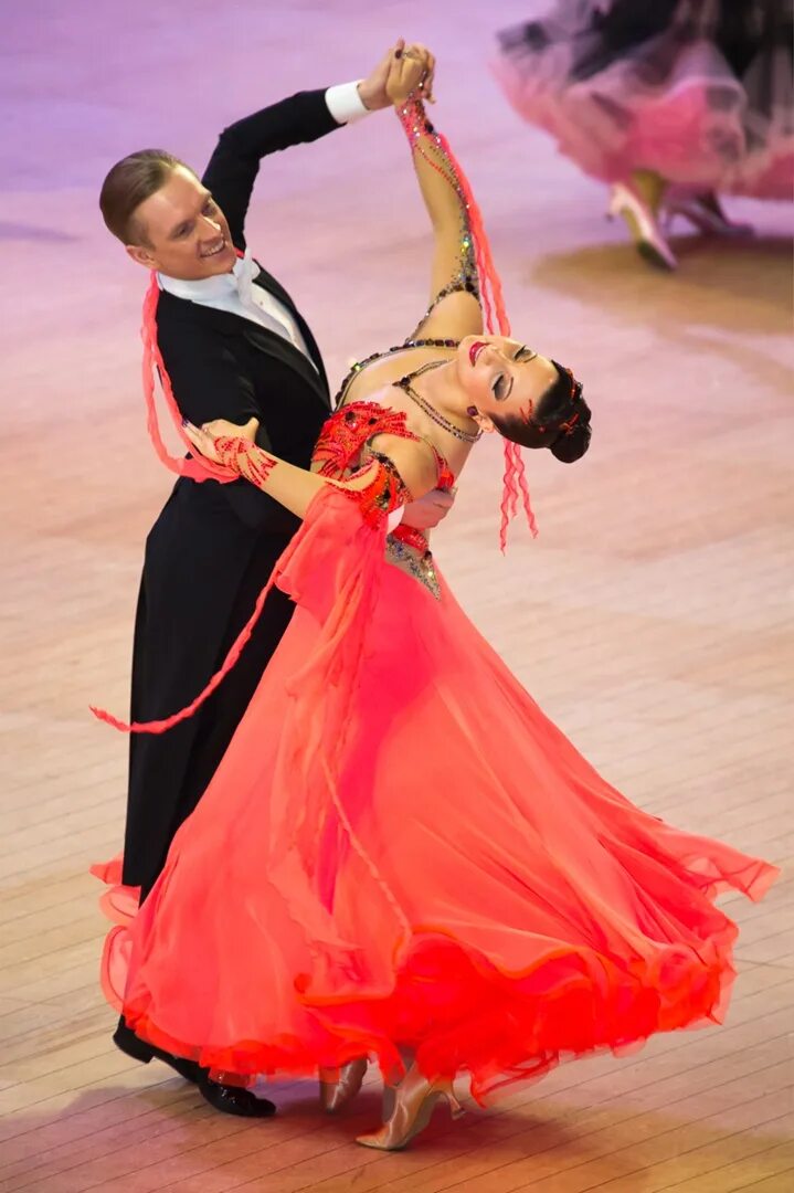 Спортивные бальные танцы румба. Сайт бальников. Balnyje tancy. Венский вальс бальные танцы. Бальные танцы.