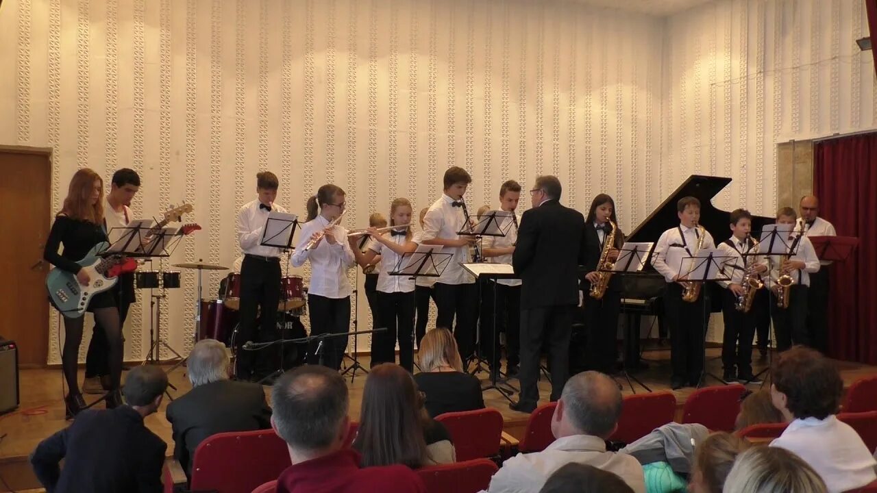 Дмш 2 керчь. Преподаватели в музыкальной школе в керчи. Керчь музыкальная школа. Музыкальная школа 2 керчь. Керчь музыкальная школа.