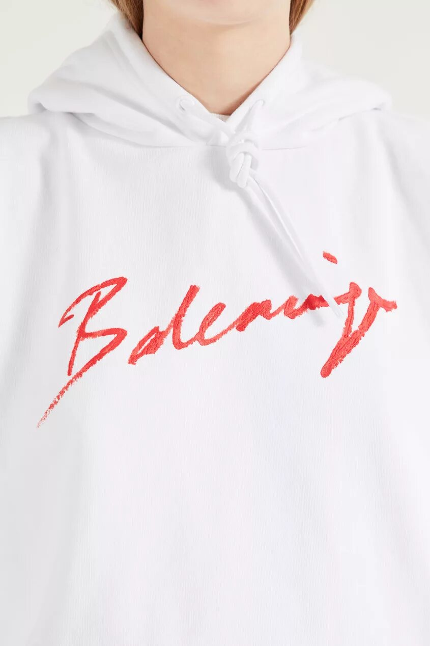 Красная кофта с белым капюшоном. Толстовка varsity. Свитшот красно белый. Красно белая кофта. Красное худи с белыми рукавами.