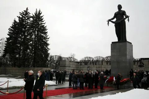 В этом городе находится пискаревское кладбище