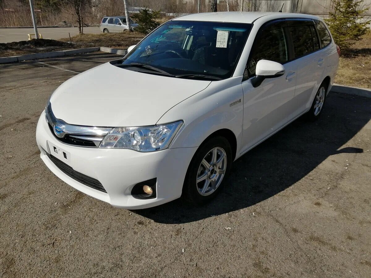 Toyota Corolla Fielder 2015. Тойота Филдер 2015 гибрид. Тойота Королла Филдер 2015 гибрид. Toyota Corolla Fielder белый 2015.