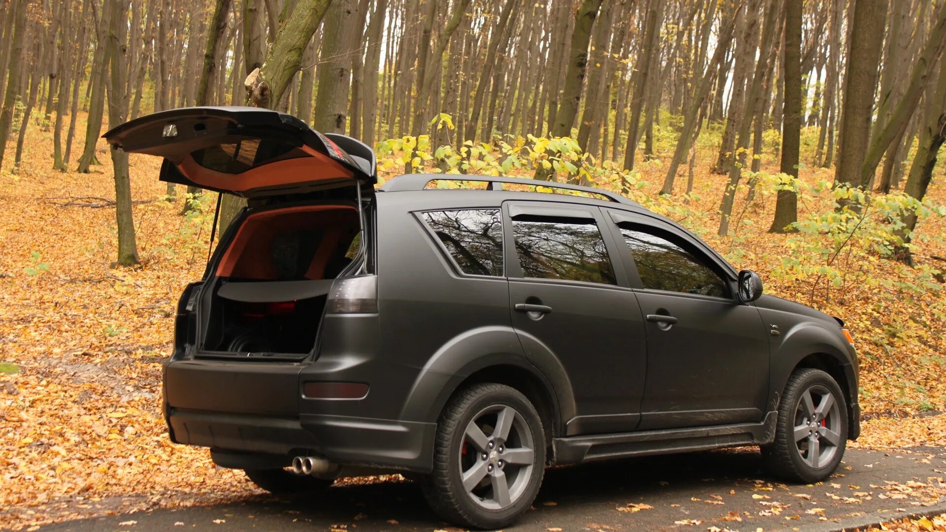 Спойлер на аут))) - Mitsubishi Outlander XL, 3 л, 2008 года тюнинг DRIVE2