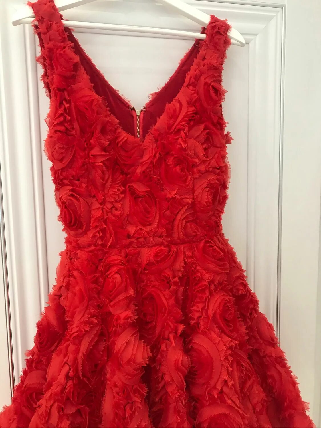 красное платье zac posen. красное платье 8. красное платье с кружевом. красивое красное платье. платье h&m короткое красное.