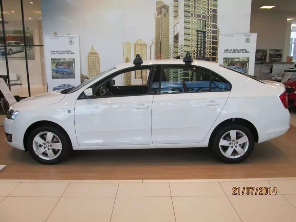 Литые диски 15 на шкода рапид. Шкода рапид r15. диски на шкоду рапид r15. skoda rapid белая r15. шкода рапид литье на 15.