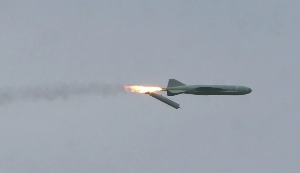 Крылатая ракета BGM-109 Tomahawk. Х-35 противокорабельная ракета. Буревестник Крылатая ракета. Х-32 Крылатая ракета. X69 ракета крылатая
