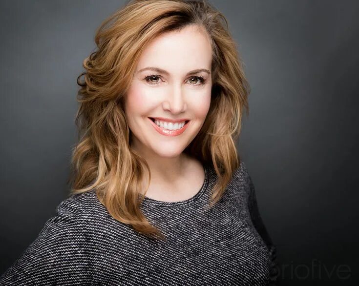 Анна попова модель фотограф алексей казанцев. Portrait professional. Бизнес-портрет 50 летнего. Мужской деловой портрет кэжуал. Portrait professional.