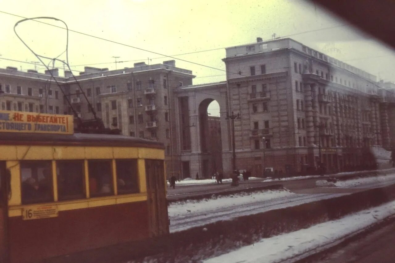 Ленинград 1969. Ленинград зима ссср. Набережная реки мойки ленинград 1941 1945. Невский проспект 1968. Ленинград в 1969 году.