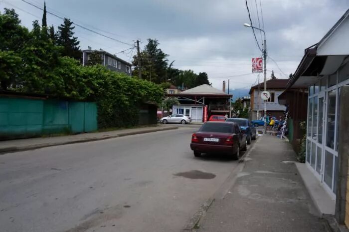 Улица апсха леона гагра. Апсха леона гагра. Апсха леона 17 гагра гостевой дом. Гагра апсха леона 16. Гагра ул апсха леона.