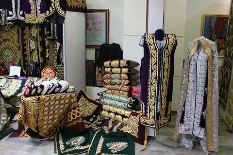 Оформить узбеков