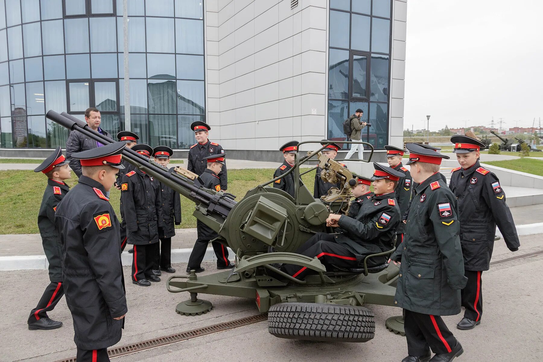 Парк Патриот Тула. Парк Патриот выставка военной техники. Выставка военной техники в парке Патриот 2022. Музей Патриот Тула.