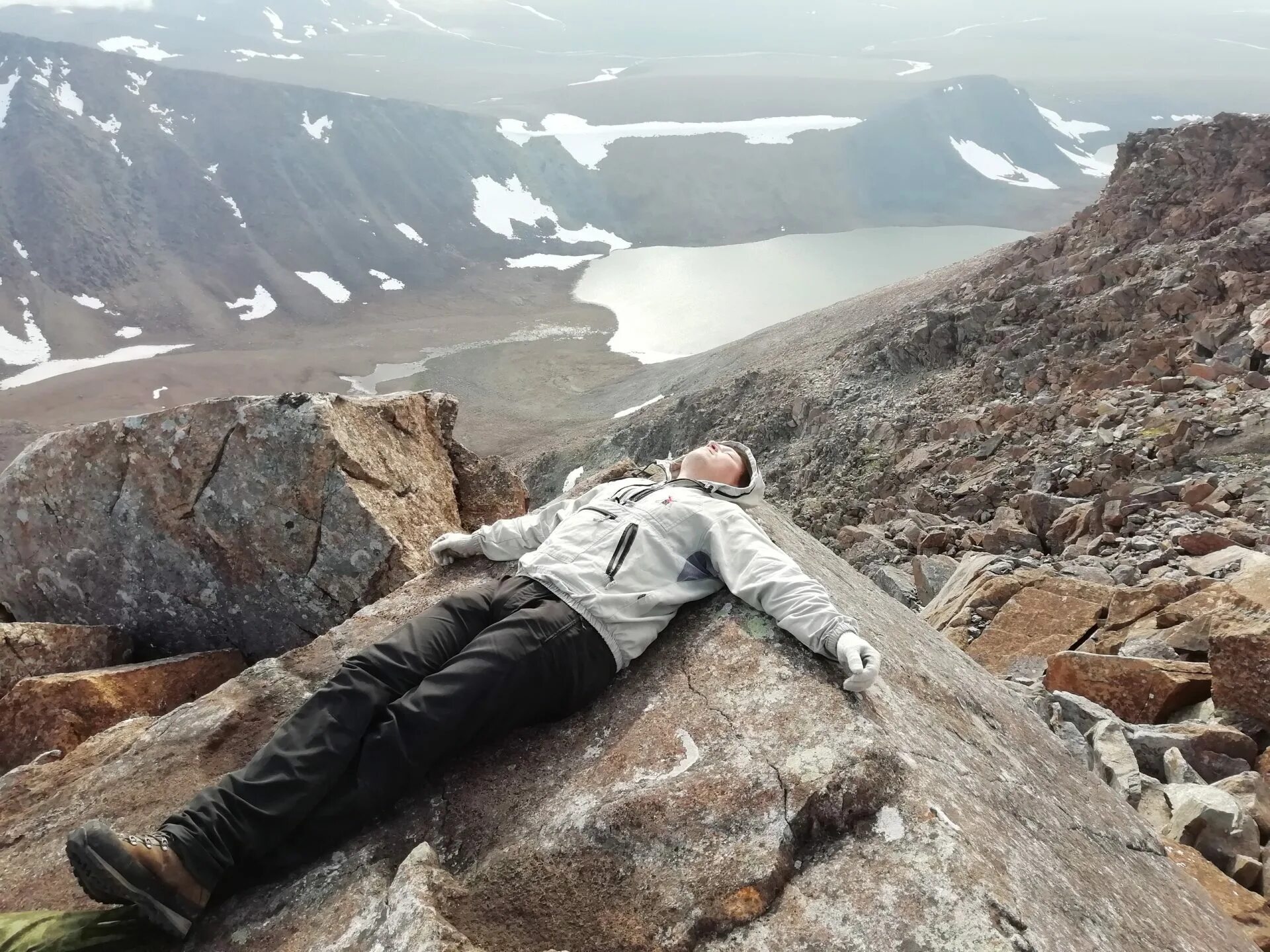 Хребет бакты в башкирии. Тропа александровская сопка. Гора поперечная уральский барс. Восхождение на манарагу. Гора народная урал восхождение.