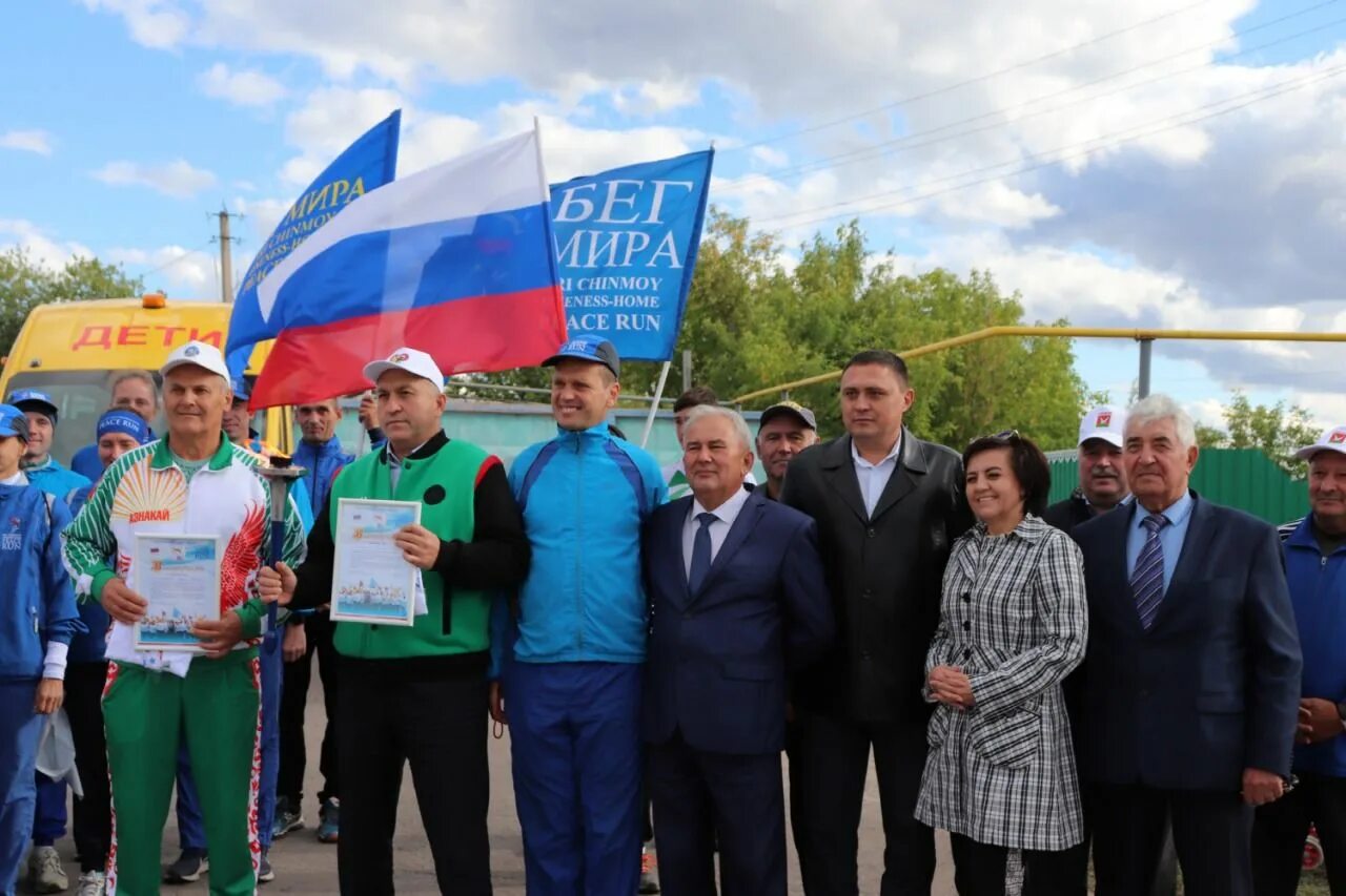 Школа какре елга. Какре елга азнакаевского района. Деревня какре елга ишкаев. Айгиз хусаинов ученик какре елга. Мбоу ляйсан какре елга.