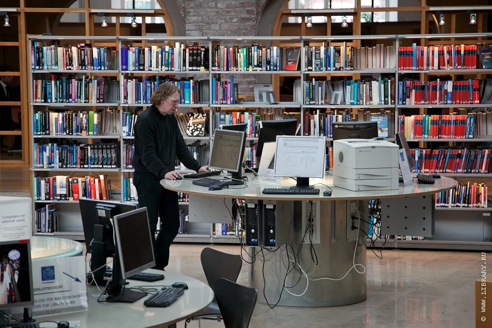 Resource library. Современная библиотека. Цифровая библиотека. Компьютеры в библиотеке.