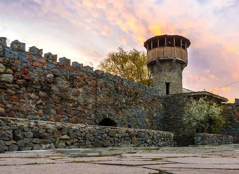 Новоград-волынский замок. Город новоград волынский. Украина новоград волынский. Новоград-волынский достопримечательности. Новгород волынский.