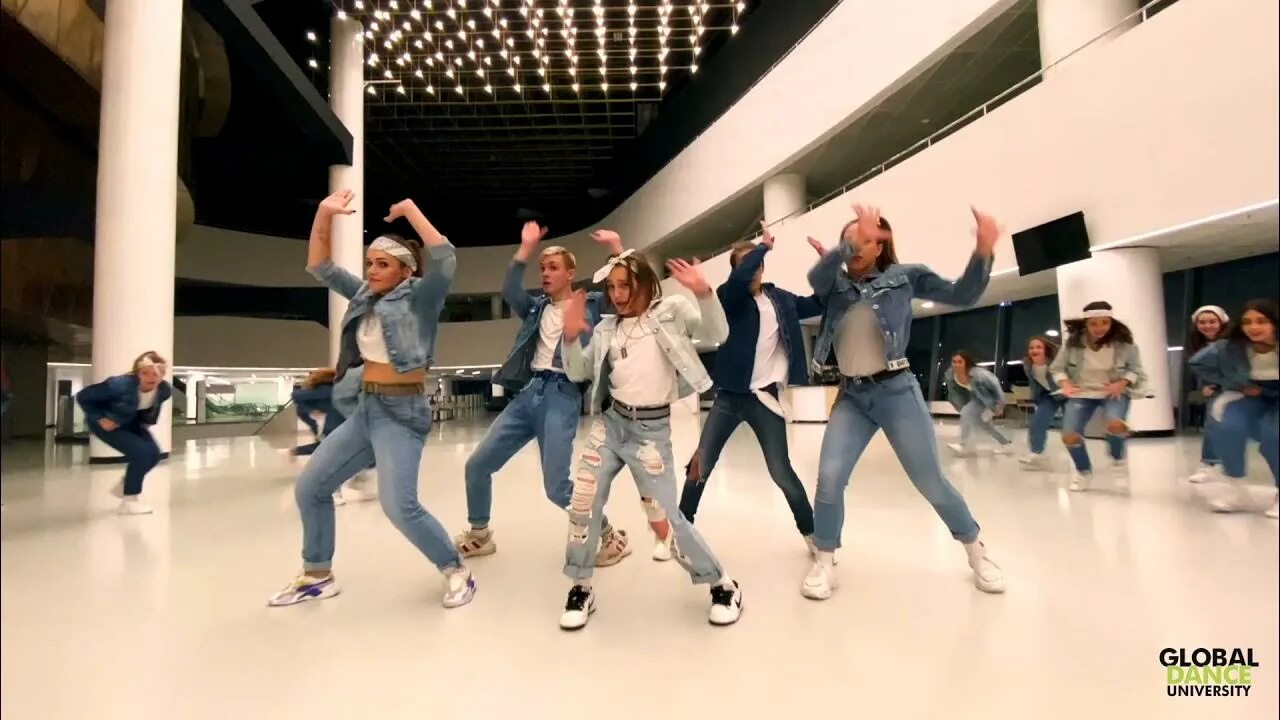 Глобал дэнс екатеринбург. Глобал дэнс екатеринбург. Place dance уфа. Глобулхол. Глобал дэнс лого.