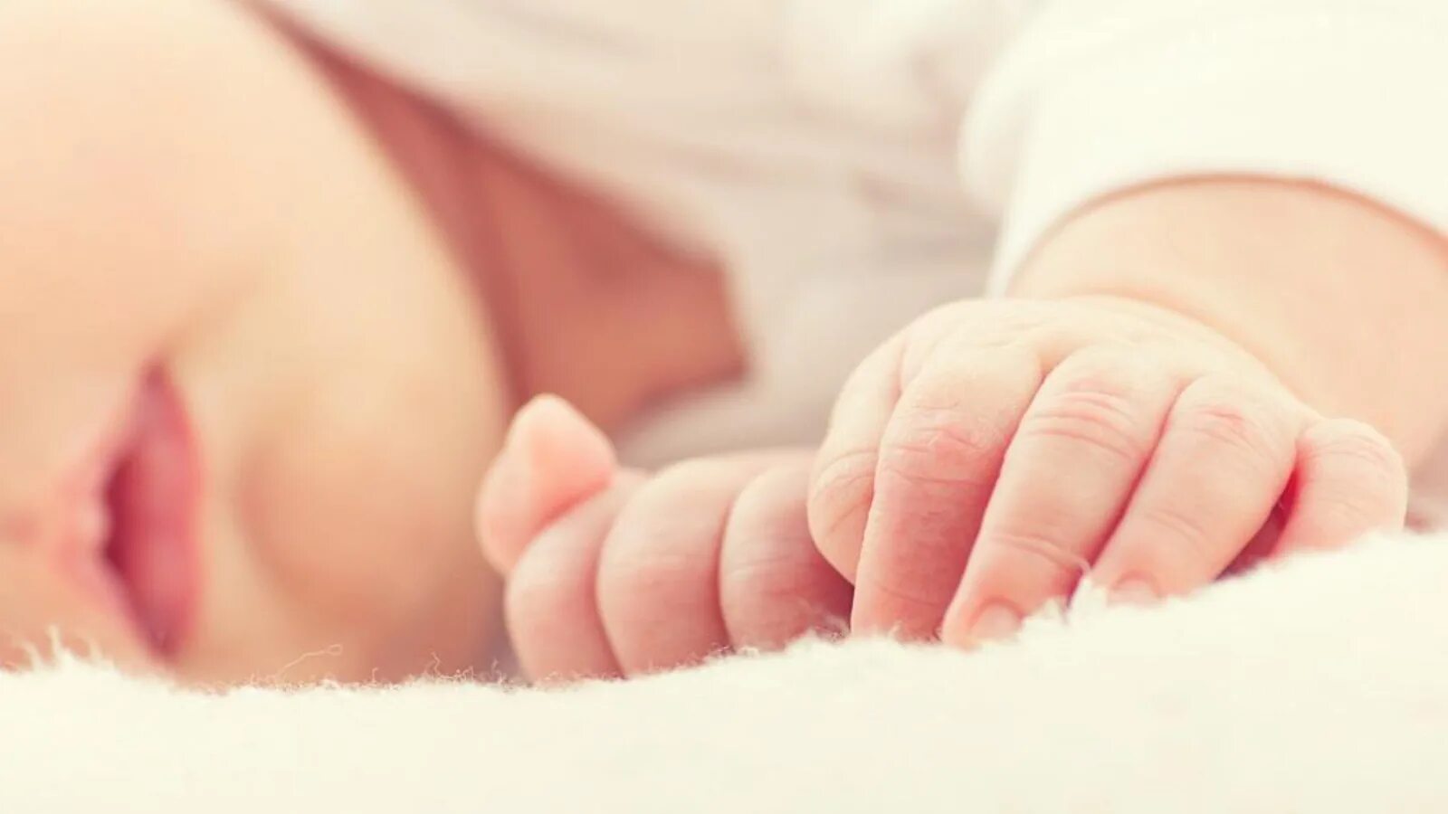 Младенец без лица. Новорожденные дети. К без младенца. Новорожденный ребенок без лица. Новорожденные дети мальчики.