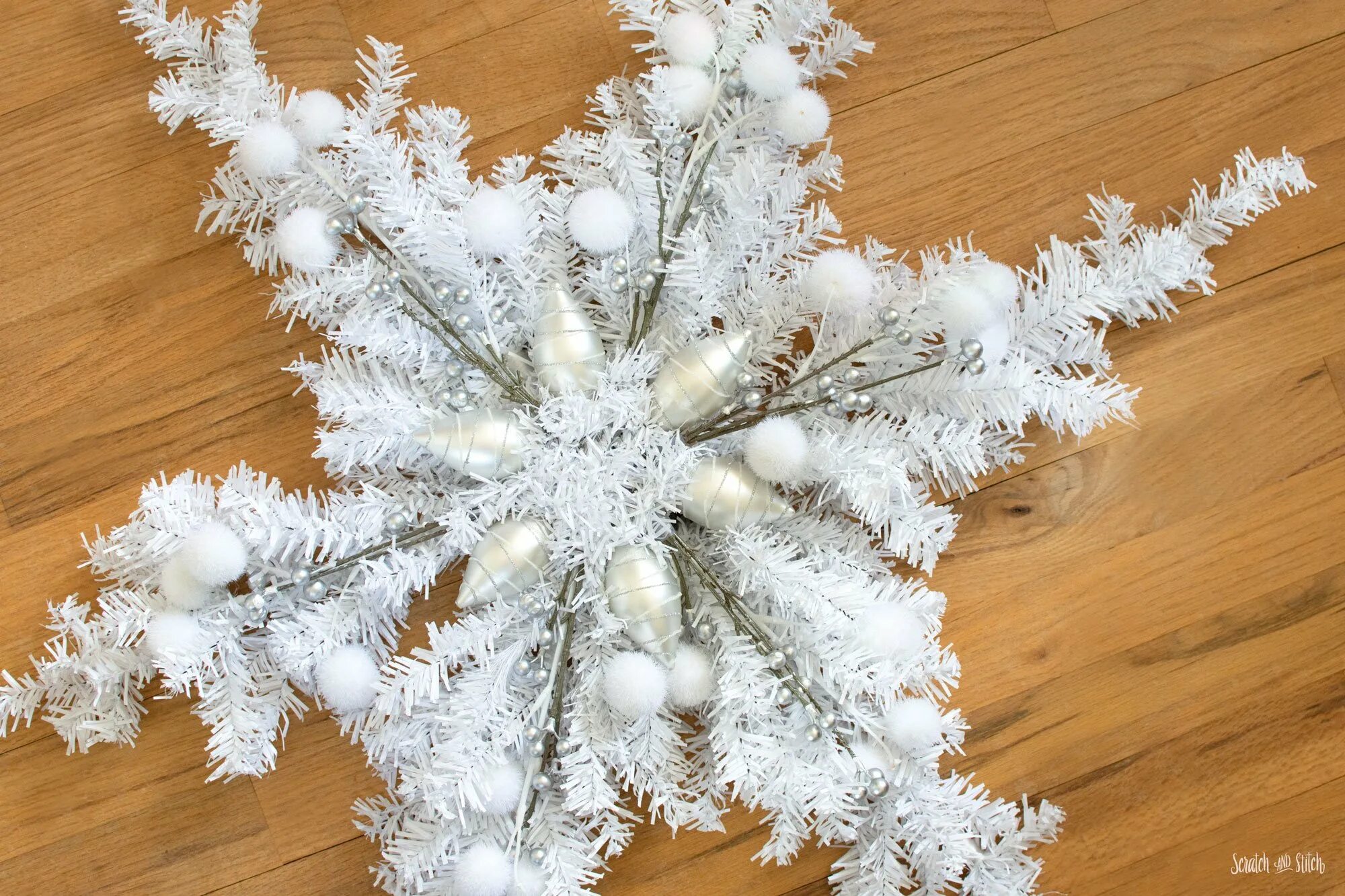 Заснеженные ветки искусственные. Иней на ветках. Морозные узоры на окне. Поделки из веточек своими руками. Веточки в инее своими руками.