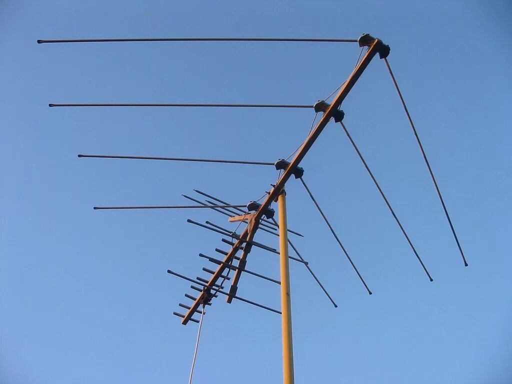 Общая антенна каналы. Антенна а101п. Уличная антенна dm350. Антенна а161. Антенна АТКГ-8.