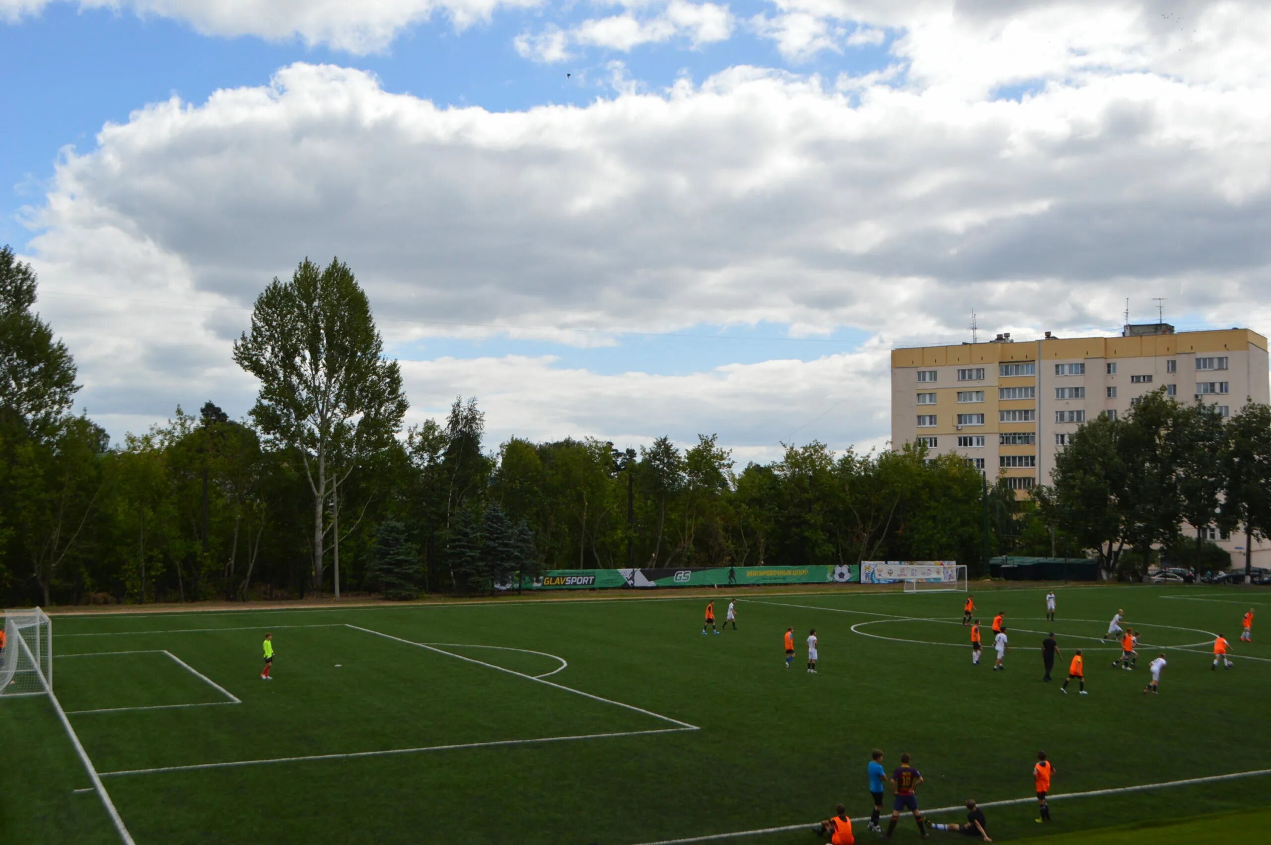 стадион в нижнем новгороде к чм. арена нижний новгород. фок мещерский нижний новгород футбольное поле. футбольное поле нижний новгород. стадион локомотив нижний новгород.