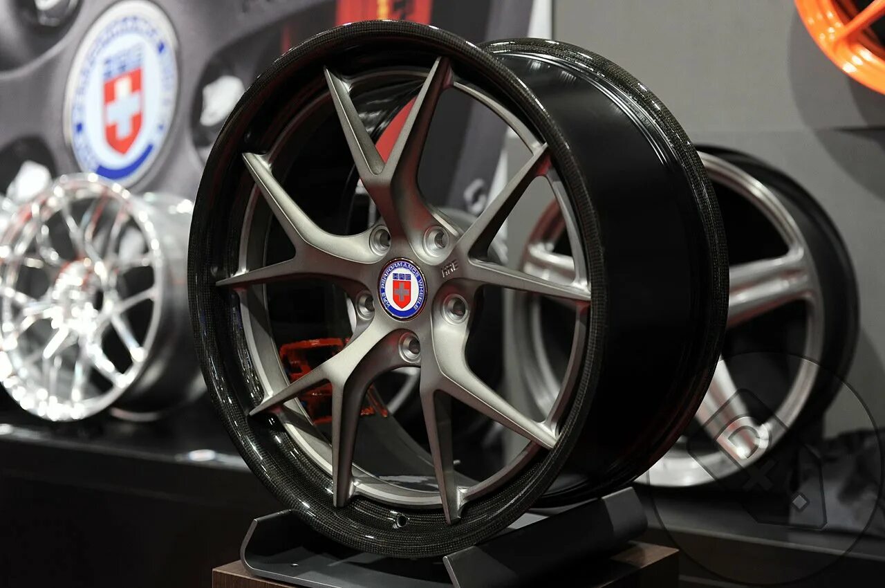 Диски hre Carbon. Диски неохром Радуга r16 4х100. Hre Carbon Wheels. Крутые диски на авто.