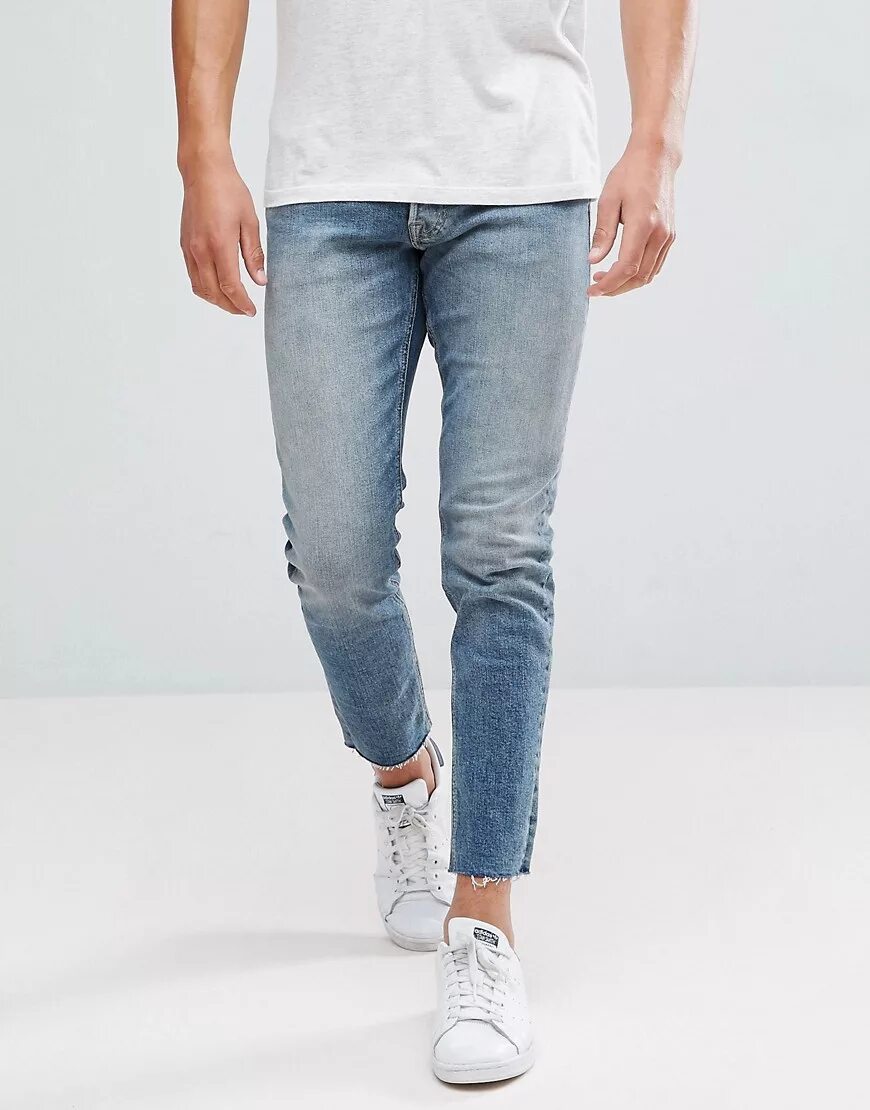 Мужчина низ. Jack Jones Cropped Jeans. Короткие джинсы мужские. Укороченные джинсы мужские. Обрезанные джинсы мужские.