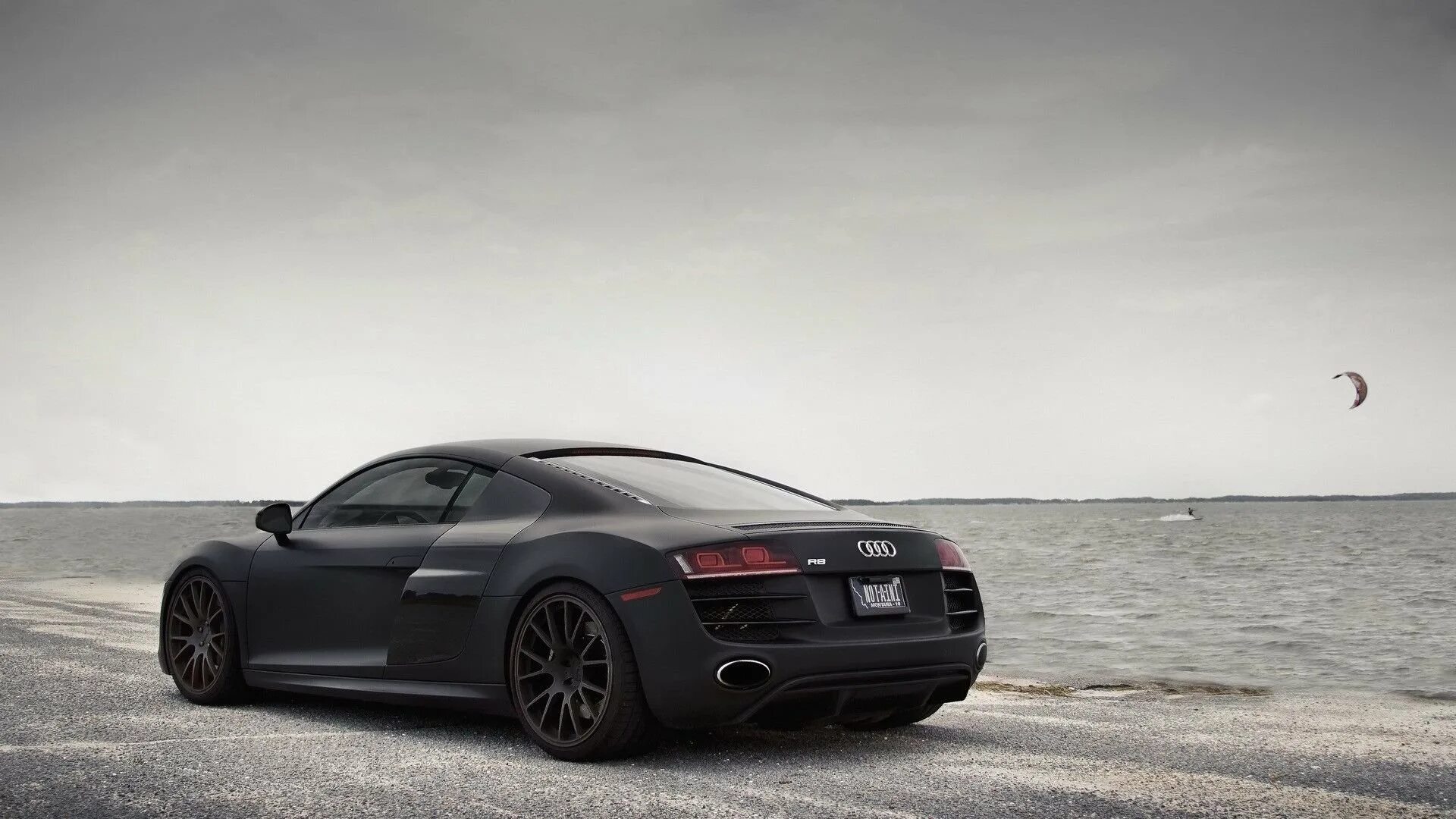 Фото машины 8. Ауди r8 Black. Audi r8 Black. Ауди r8 матовая. Audi r8 черная.