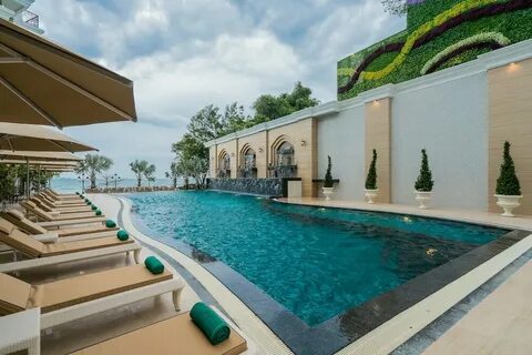Emerald beach 4