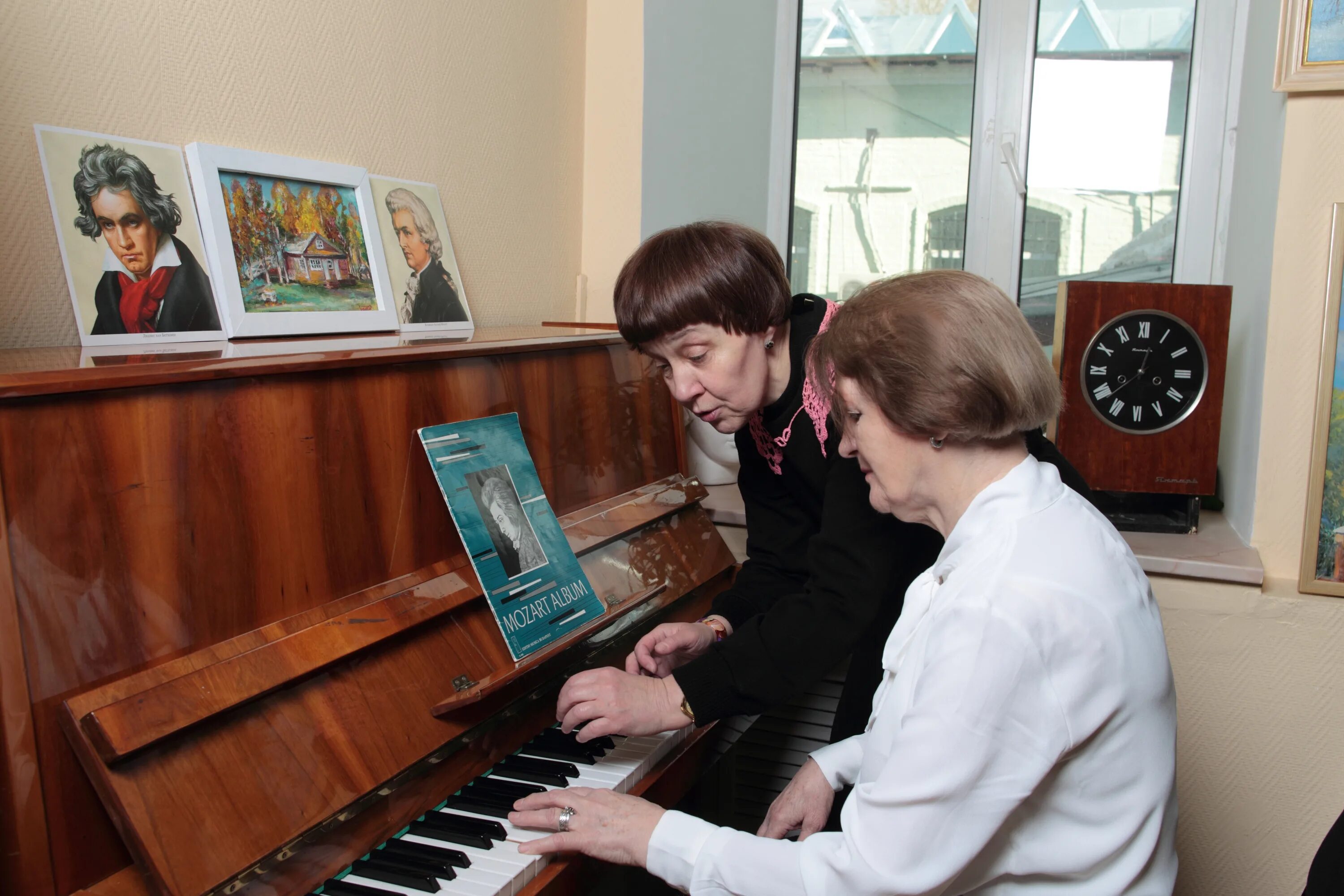 московское суворовское военно-музыкальное училищ. московское военно-музыкальное училище красная площадь. архангельский музыкальный колледж, архангельск. московское военно-музыкальное училище красная площадь. суворовцы спасская башня.