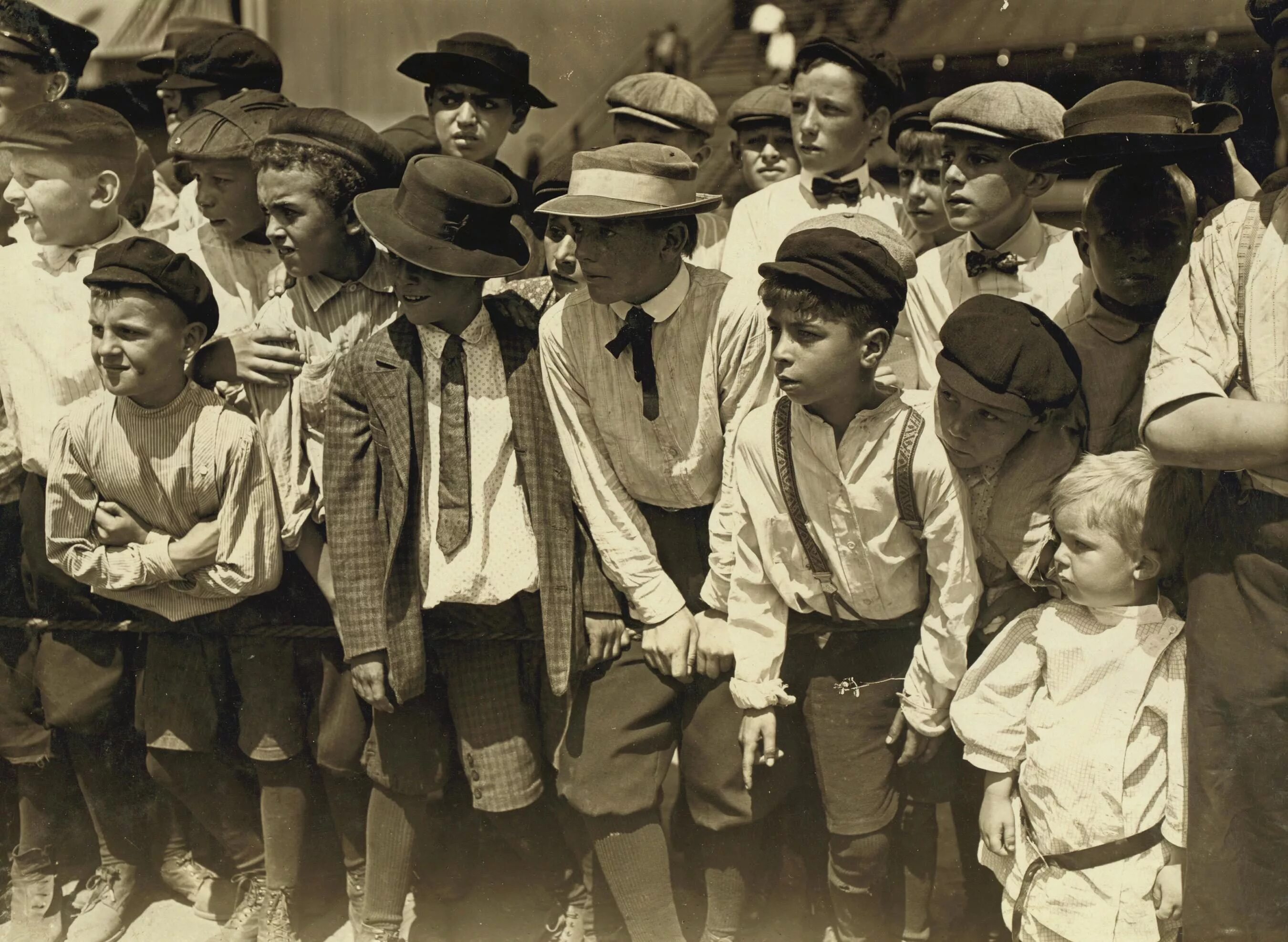 Льюис Хайн детский труд. Дети шахтеры Англии Льюис Хайн. Льюис Хайн фотографии. Льюис Хайн фотограф труд детей.