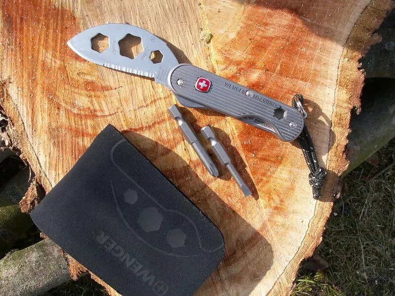 Huawei multi tool. Wenger Titanium Knife. NEXTOOL мультитул. Wenger нож 1.77.179823 x. Карабин Wenger.