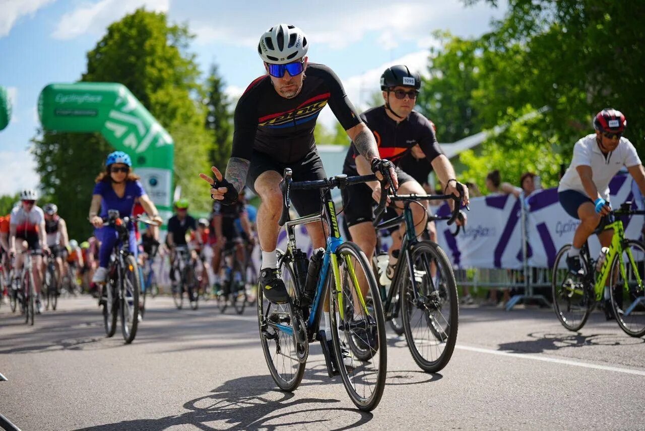 Краткая история велоспорта. Cyclingrace. 000 по миллиону. Велогонка садовое кольцо. Cyclingrace посад легков.