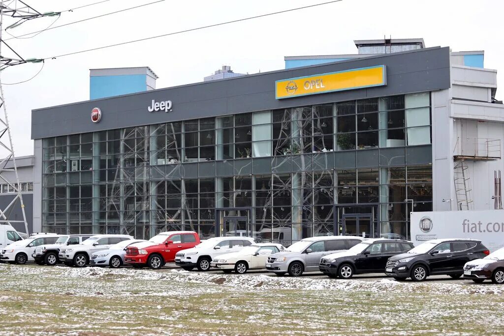 Автосалон вывеска. Geely дц. Ауди центр минск. Автосалон bmw. Автоидея минск.