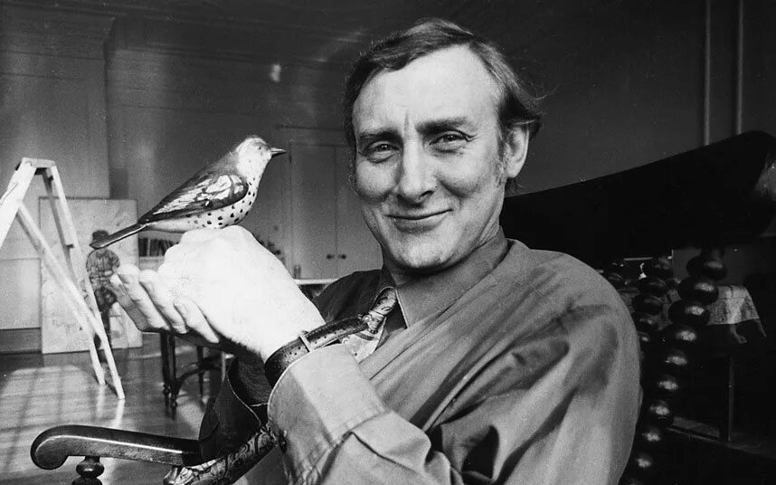 Spike milligan. Спайка миллигана. Миллиган чашка по-английски. Питер миллиган. Спайк миллиган отчим фото.