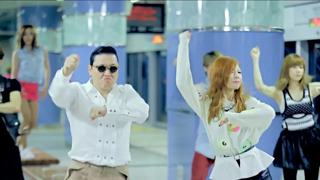 Включи видео oppa gangnam style. Psy - gangnam style(강남스타일) mv. клип опа опа гангам стайл. гангам стайл девушка. кореянка из клипа gangnam style.