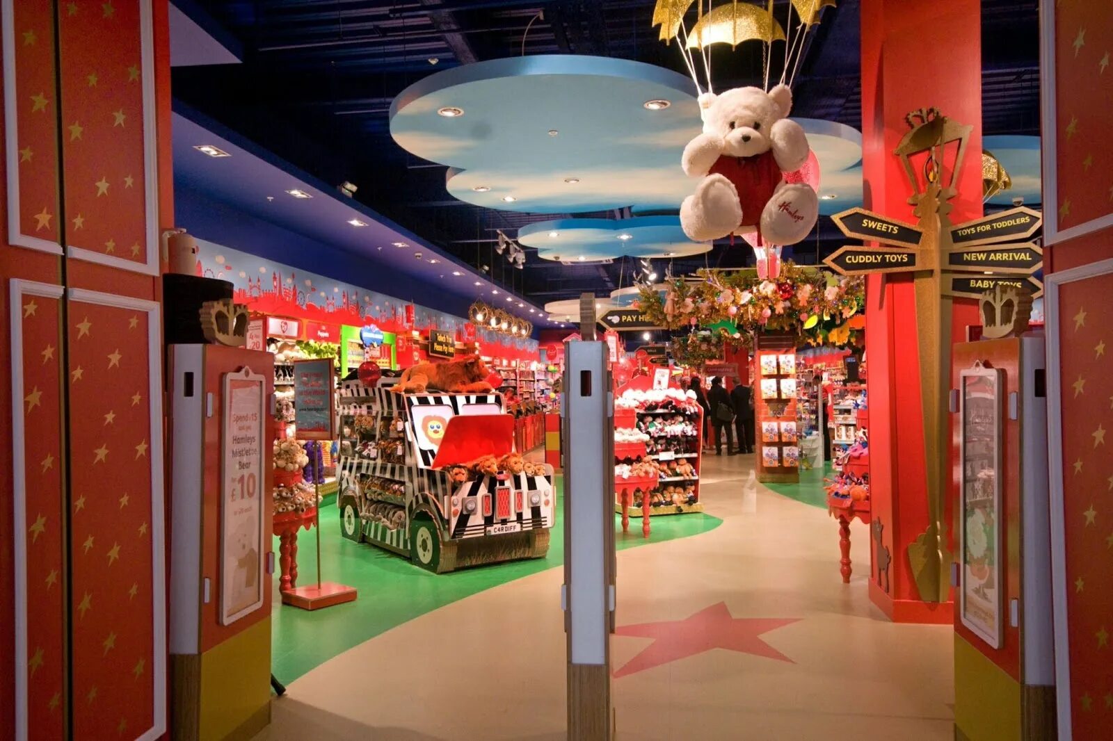Hamleys is the best. Магазин игрушек хэмлис. hamleys toy shop. hamleys в лондоне. hamleys магазин игрушек в москве.
