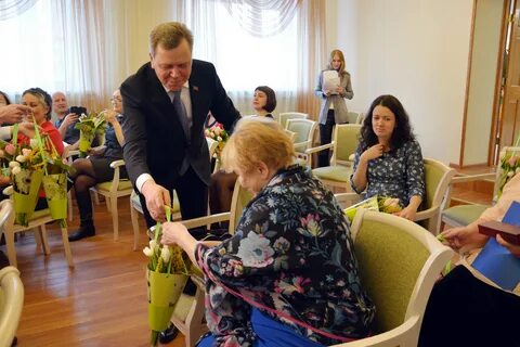 Директор колледжа искусств