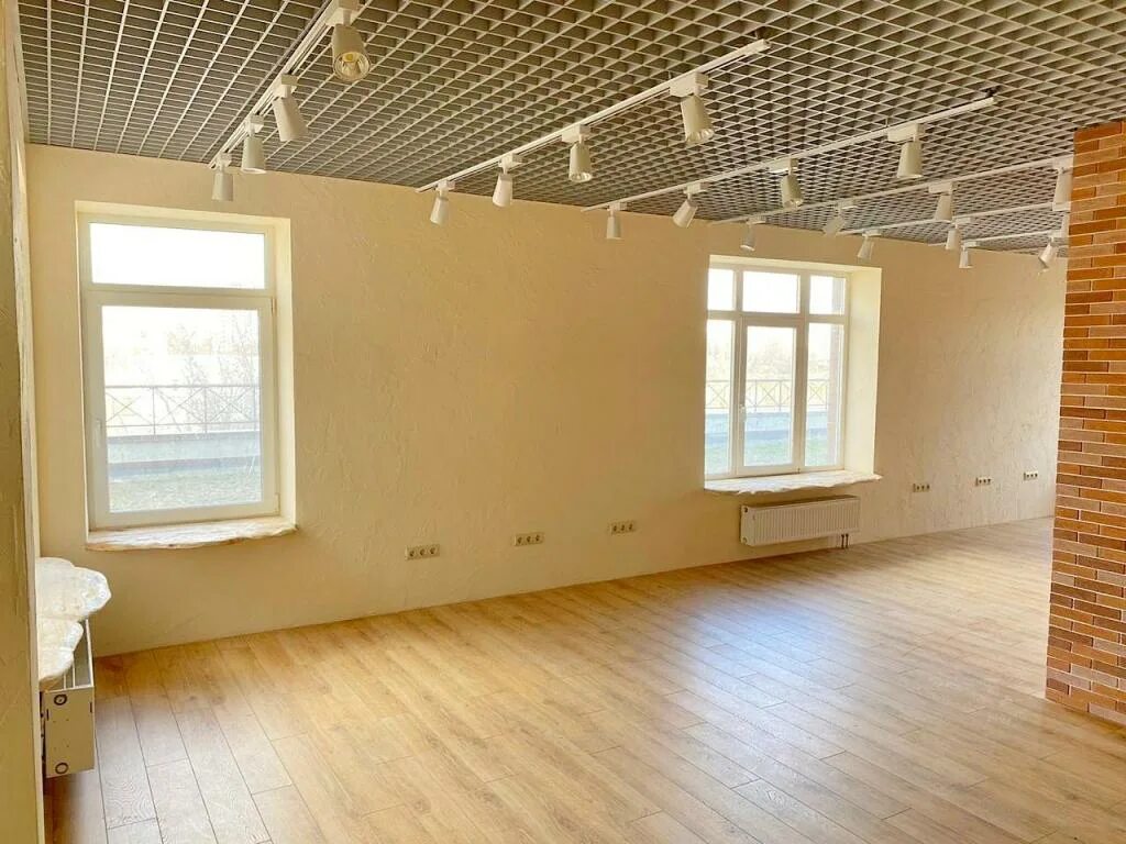 помещение под свободное назначение. коммерческое помещение. помещение под бизнес. комната свободного назначения. помещение свободного назначения.