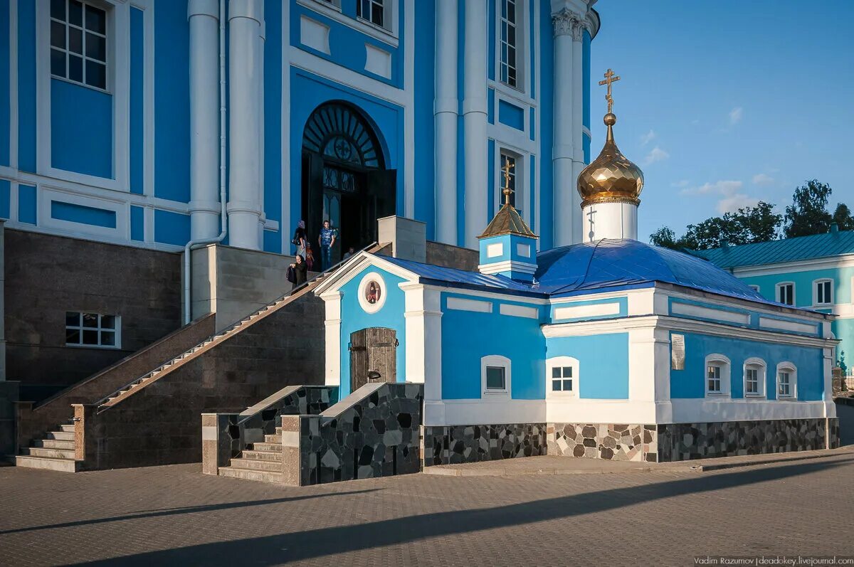 Рождество Богородицкий монастырь Задонск. Задонский Рождество-Богородицкий монастырь внутри. Рождество-Богородицкий монастырь Белгород.