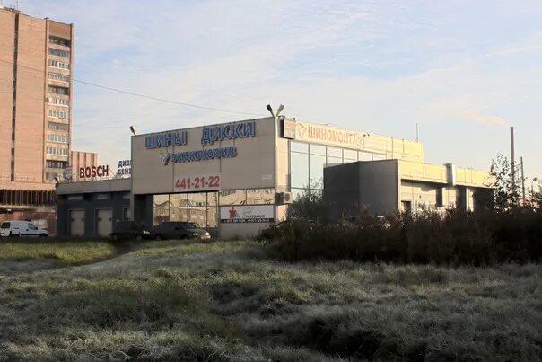 Большевиков 42 курск. Евроавто большевиков 42. Большевиков 42 санкт петербург. Спб, ул. Магазин шин эксклюзив большевиков.