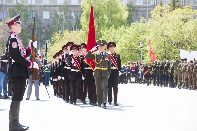 Сибирский кадетский корпус Новосибирск. Символ Сибирского кадетского корпуса Новосибирск. Аллея возле Сибирского кадетского корпуса. 30 Лет Сибирский кадетский корпус. Кадетский корпус нижний новгород