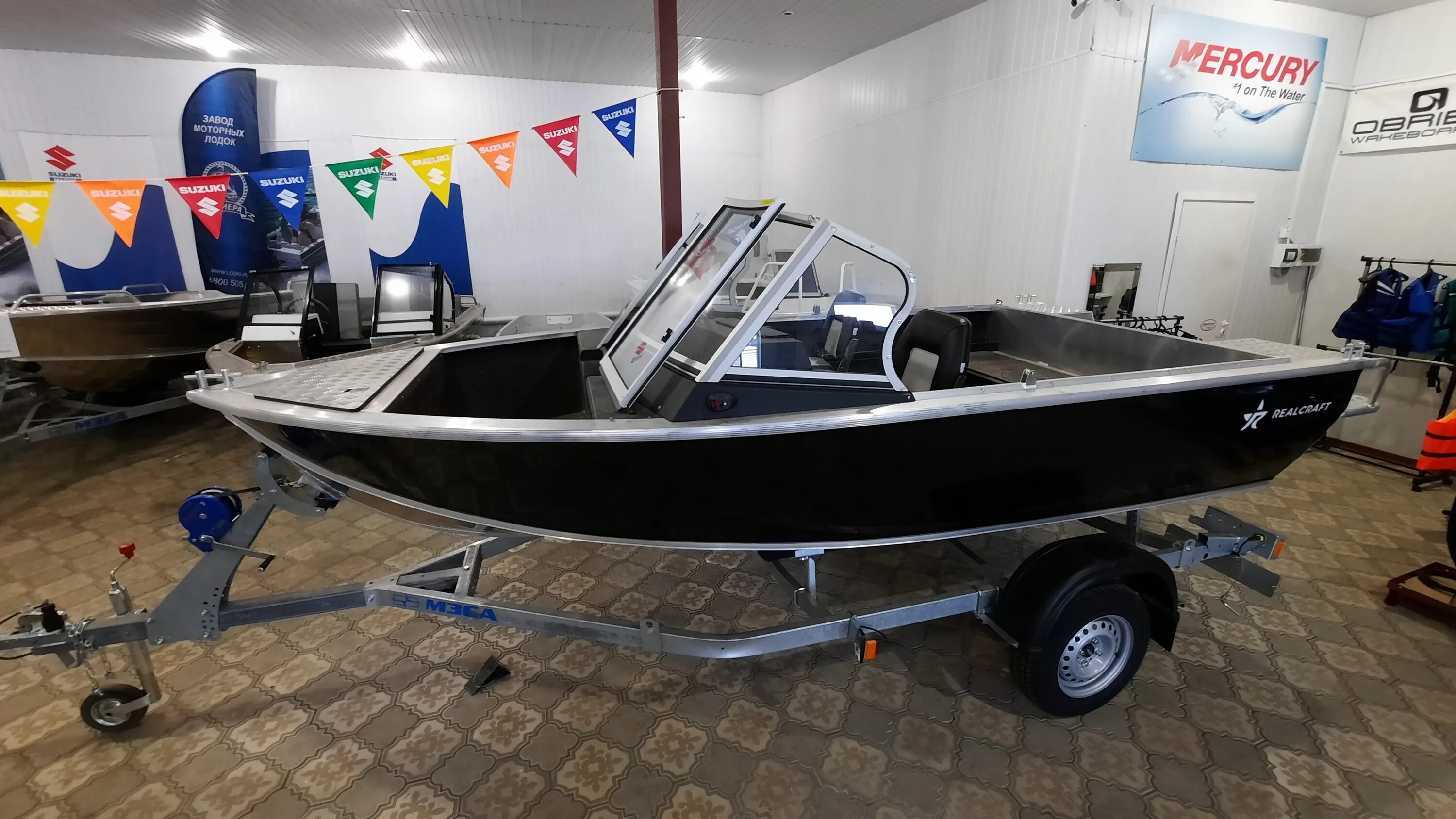 Реалкрафт 440. Моторная лодка realcraft 440. лодка реал крафт 470. лодка реал крафт 440. салют 440 реалкрафт.