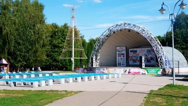 Парк победы липецк. Ферма парк победы липецк. Чикен парк липецк. Парк победы липецк. Парк победы липецк веревочный городок.