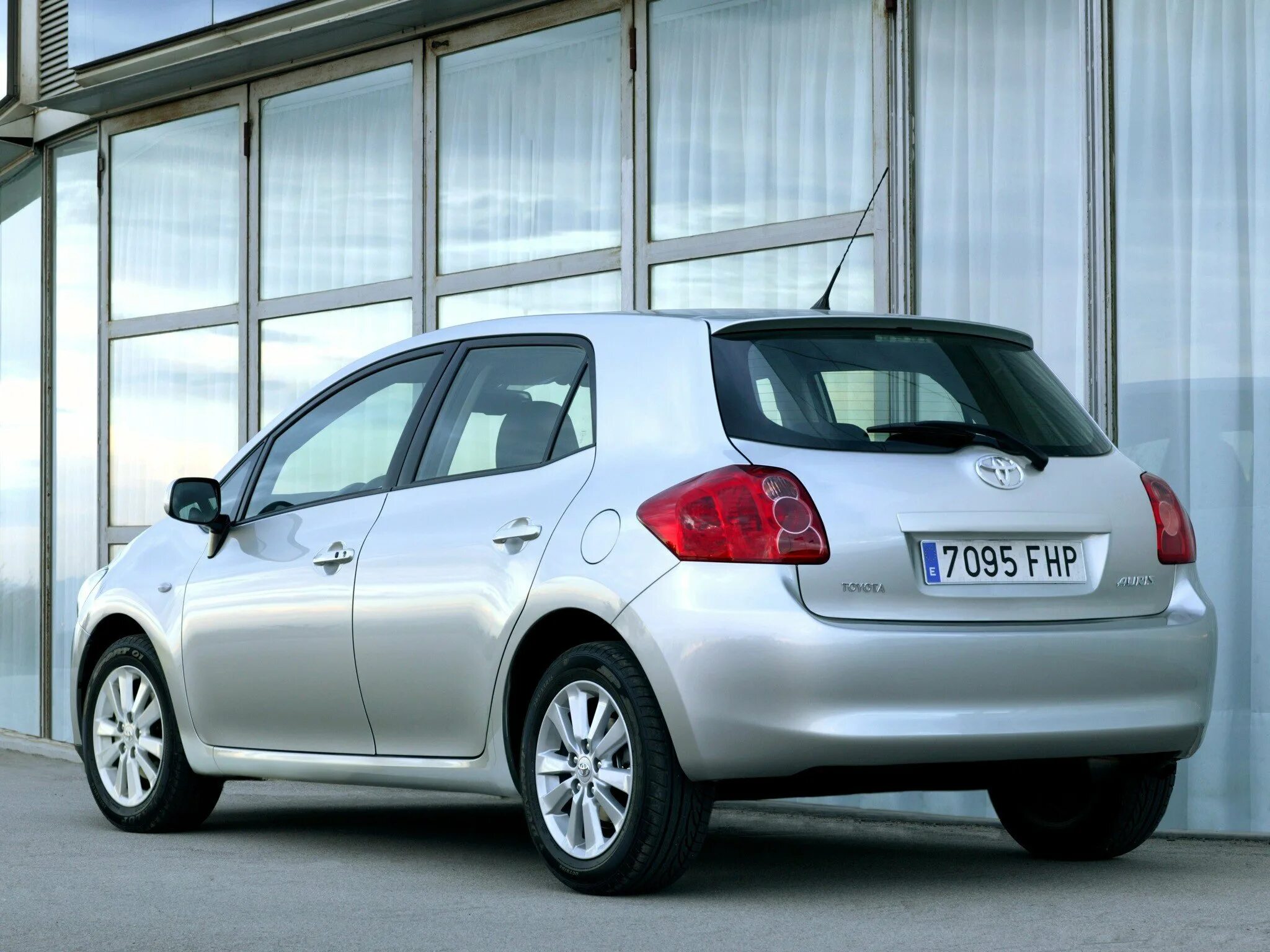 Toyota corolla 2007. Тойота аурис. Тойота королла хэтчбек 2007. Toyota auris 1. Тойота королла 2009 хэтчбек.
