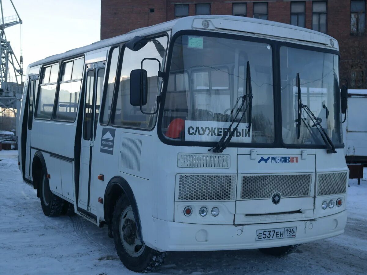 Авито автобусы бу паз. ПАЗ 3205 бензин. ПАЗ 3205 2016. ПАЗ 3205 белый. ПАЗ 3205 бензин механика.