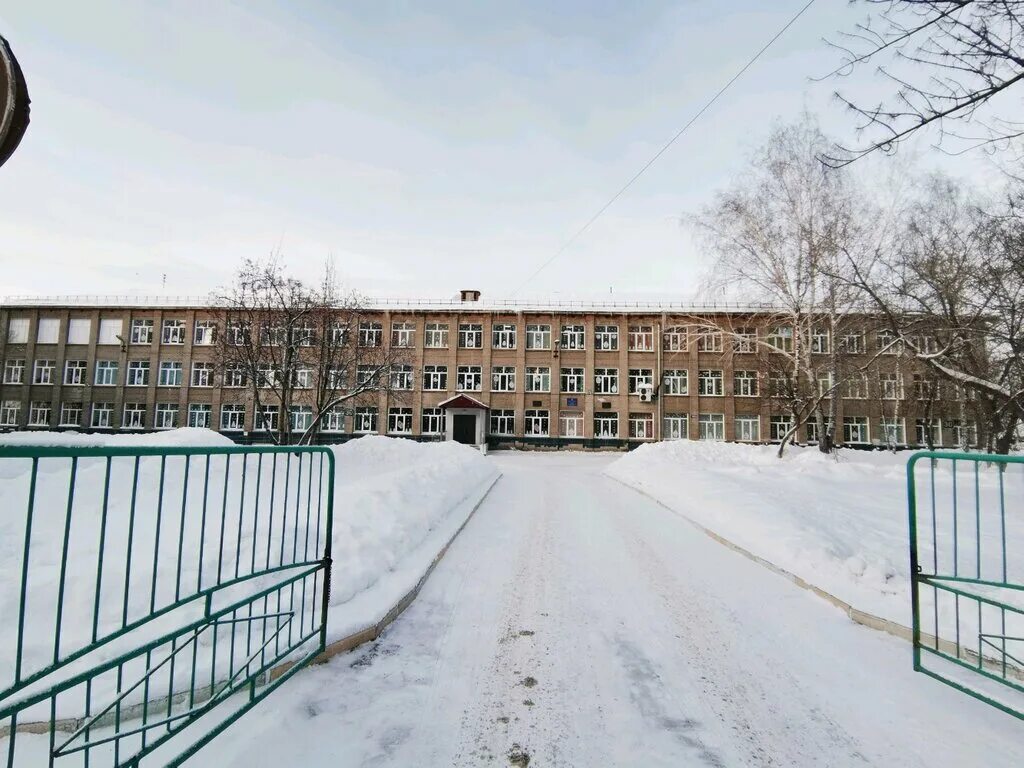 School 20. Школа 20 Новосибирск. Станиславского 30 школа Новосибирск. Школа 72 Новосибирск. Школа 4 Новосибирск.