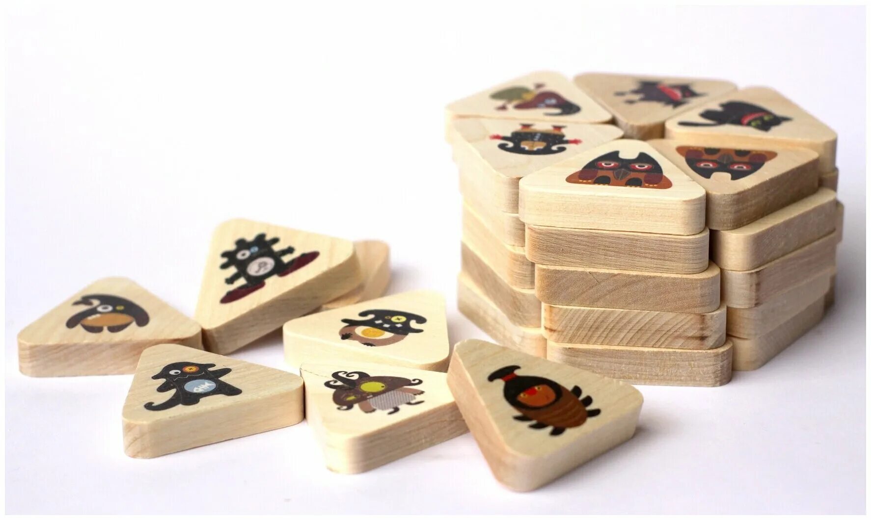 Мемо карточки. Мемо "домики". Игра мемо - домики. Деревянные мемо. Новогодний грузовик смайл декор.