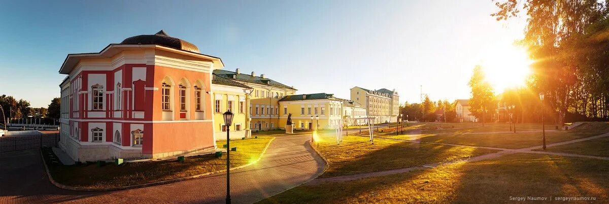 Выксунские городские сайты. Музей Баташевых Выкса. Усадьба Баташевых Нижегородская область. Дом усадьба Баташевых в Выксе. Выкса усадебно-промышленный комплекс Баташевых-Шепелевых.