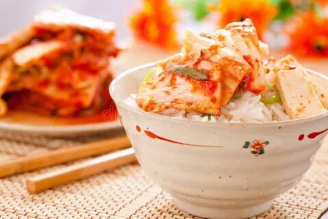 Жареная кимчи с курицей