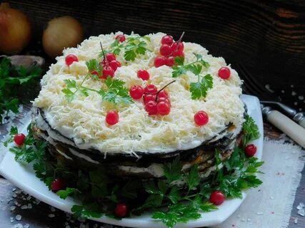 Салаты на день рождения торт