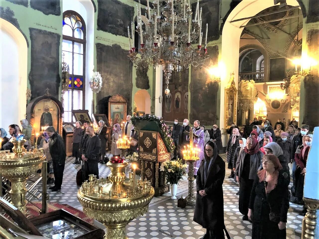 службу можно посмотреть в тихвинском церкви службы литургии. богослужение в храме тихвинской на алексеевской. воздвижение креста господня мир всем. богослужение в храме тихвинской на алексеевской. протоиерей георгий гуторов.